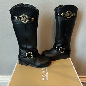 Michael Kors Girls knee booths in black leather size 8. Comes with box.